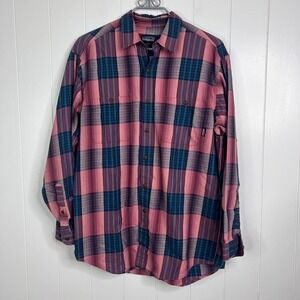 Patagonia Men's Button Front Pink and Blue Plaid Shirt SZ M